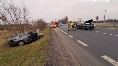 Yedinci ulusal otoyolda meydana gelen kazanin ardindan iki kisi ambulansla tedavi altina alindi 28315