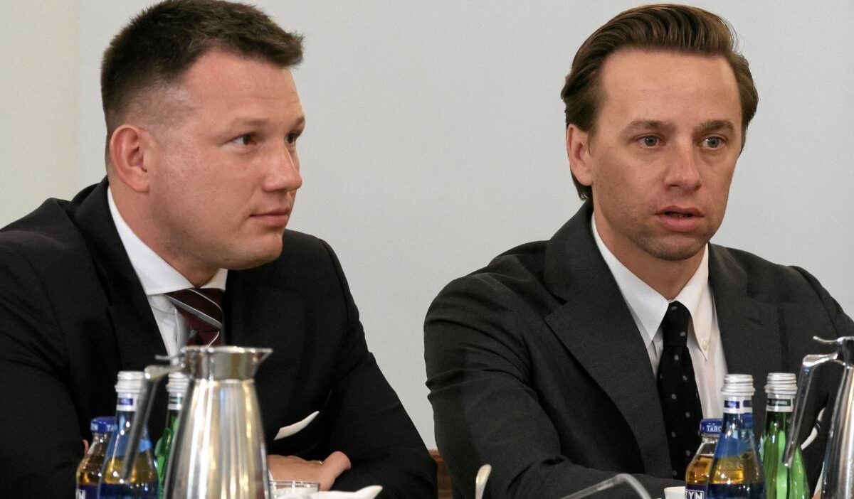 Yeni anket: ko önde, pis ikinci, konfederasyon düşüşte 1 Yeni anket ko onde pis ikinci konfederasyon dususte 31812