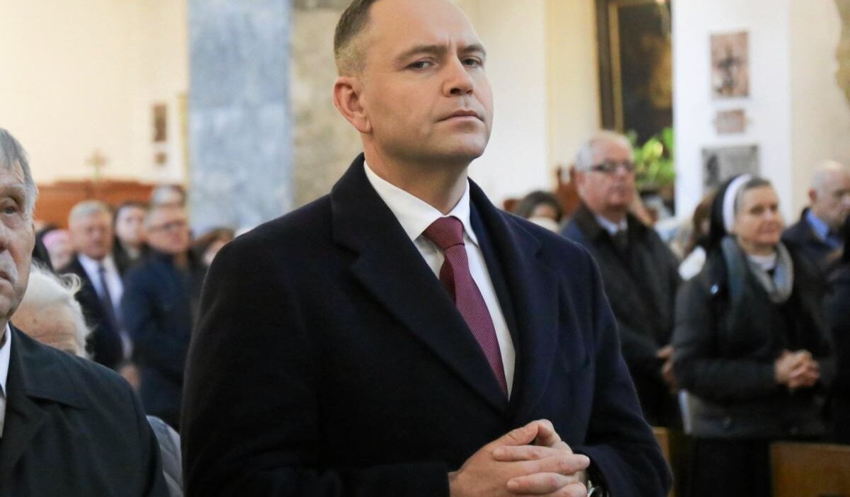 Yeni başkan beklentilerin ateşi altında. Nawrocki gocc'yi desteklemeli mi? Anket sonucu onu şaşırtabilir 1 Yeni baskan beklentilerin atesi altinda nawrocki gocc yi desteklemeli mi anket sonucu onu sasirtabilir 30763