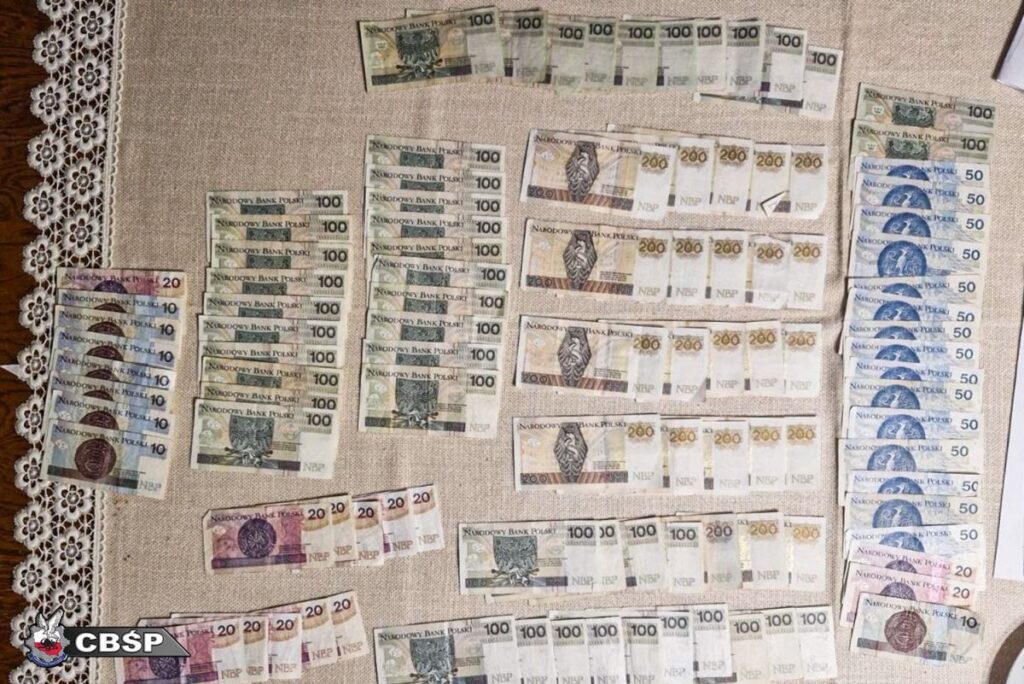 yillarca dini grup kisvesi altinda dolandiricilik yaptilar sok edici bir mekanizma ortaya cikarildi 28388