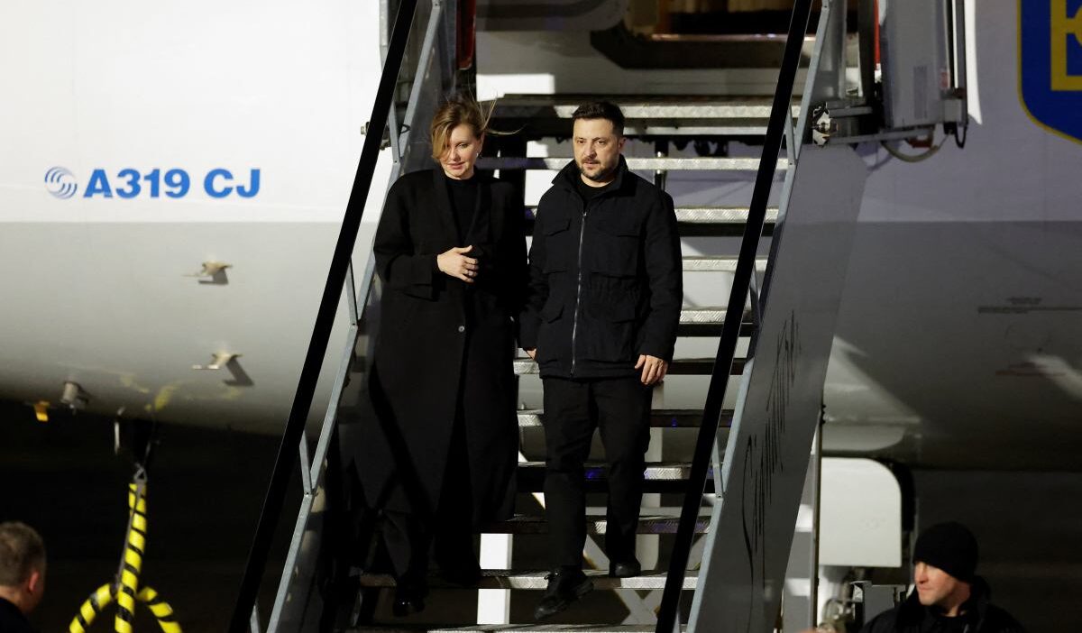 Zelensky nin ucaginin yakinindaki tanimlanamayan insansiz hava araclarina iliskin yeni bilgiler ciddi supheler 29266