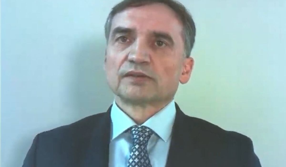 Ziobro uzaktan baglandi ve kosullari belirledi birkac saat icinde ortaya cikacagim 27894