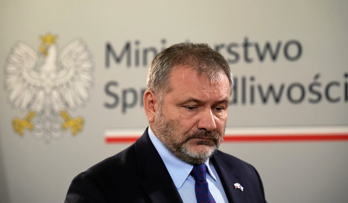 Ziobro zurek hakkinda ihbarda bulundu kamu cikarlarina zarar verecek sekilde hareket etmistir 31655