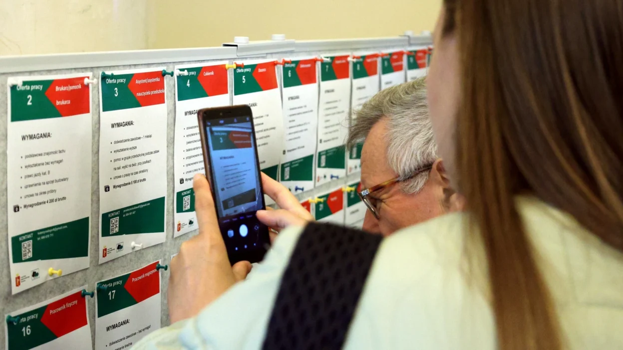 000ky5751wj1jnnd c124