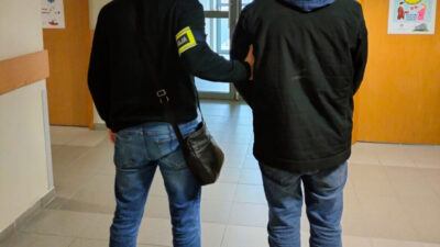 68 yasli adam dolandiricilik girisiminde 20 bin z oty ve doviz kaybetti supheli tutuklandi 35127