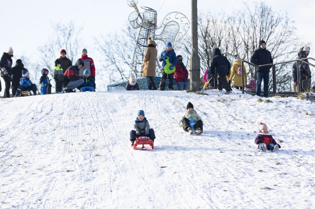 Krakow'da kızakla kaymak için nereye gidilir? En iyi kızak tepelerinin haritası ve listesi. 9 Park krowoderski