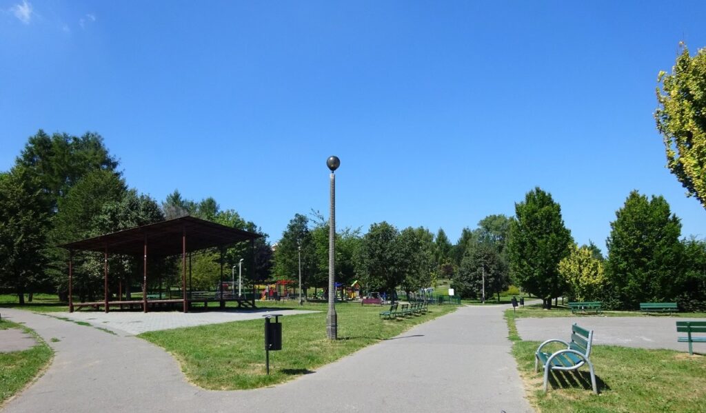 Krakow'da kızakla kaymak için nereye gidilir? En iyi kızak tepelerinin haritası ve listesi. 6 Planty mistrzejowickie