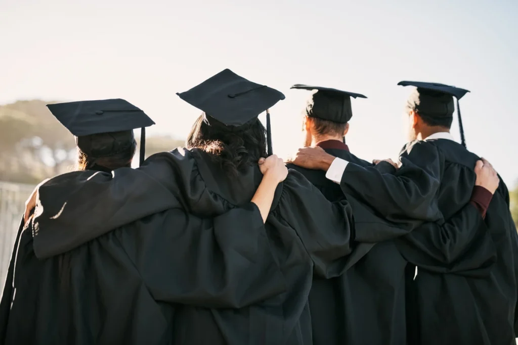 Polonyada Profesor Maasina 3 Zam 2026da Akademik Ucretler ve Doktora Burslari Yukseliyor