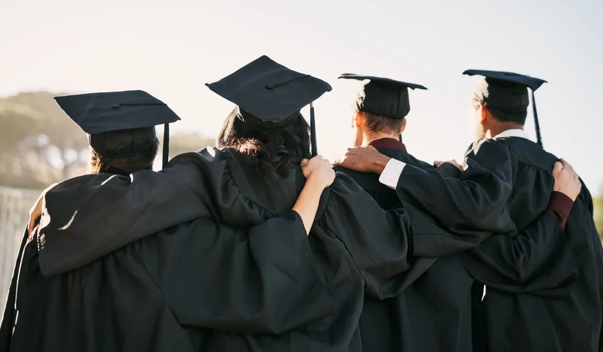 Polonyada profesor maasina 3 zam 2026da akademik ucretler ve doktora burslari yukseliyor