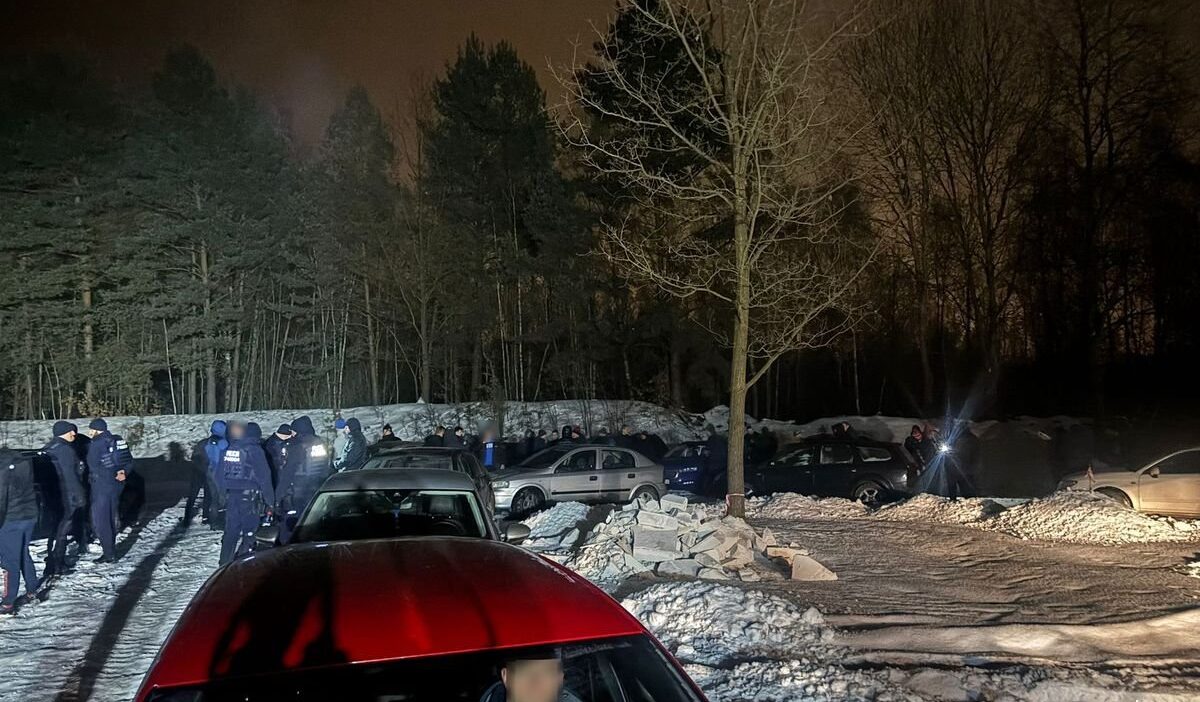 Polonyada pseudokibic catismasi son anda onledi 36 kisi durduruldu