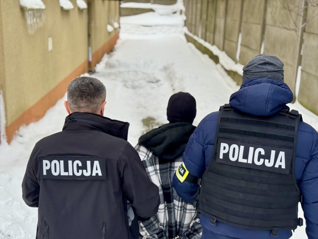 Slupskta Sokakta Teshircilik Yapan 47 Yasindaki Ukrayna Vatandasi Gozaltina Alindi Sinir Disi Ediliyor