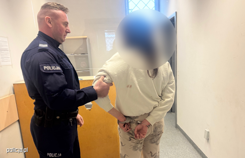 Wejherowo ilcesinde market soygunu 19 ve 20 yasindaki iki kadin tutuklandi