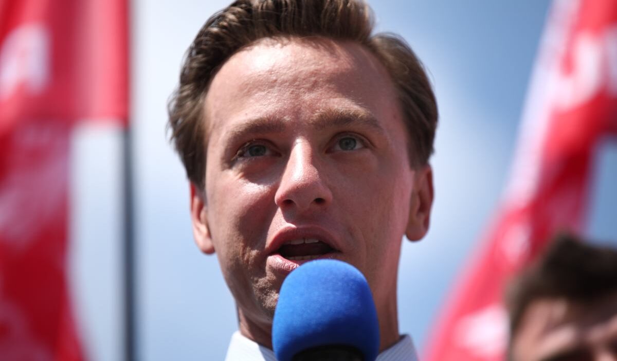 Abd den grzegorz braun partisine koalisyon destek reddi sinyali 39635