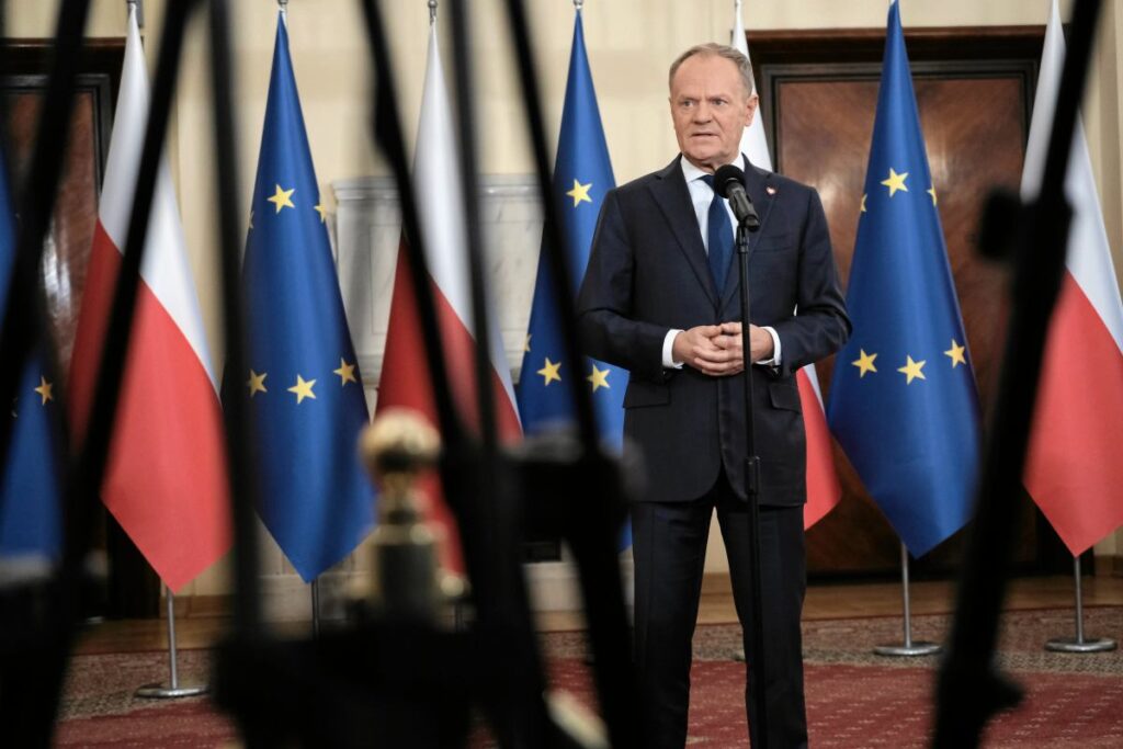 abd gronland geriliminde tusk felaket olur polonya asker gondermeyecek 33313