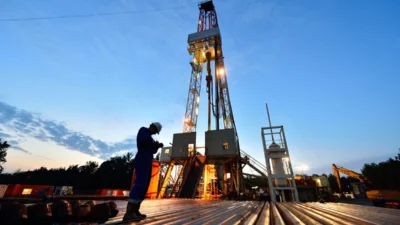 Abd i ran gerilimi ve avrupa daki stoklar enerji piyasalarini etkiledi 33416