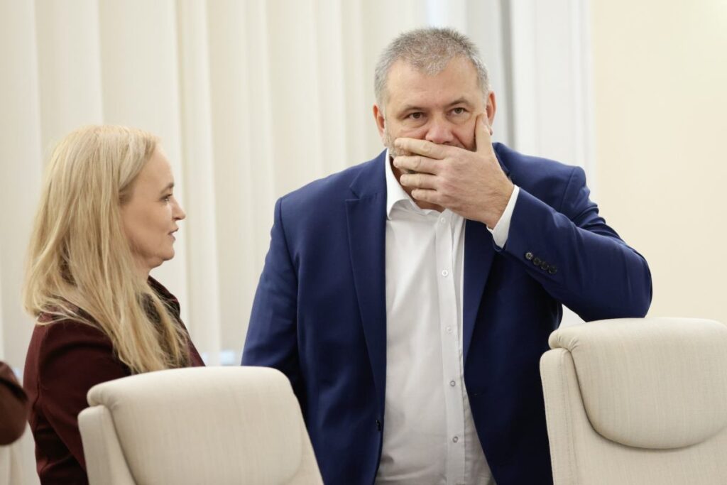 adalet bakani urek yayayi gecmemekle suclandi 38381