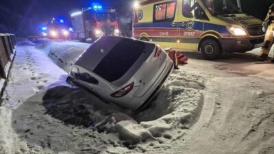 Adzyyn de trafik kazasi 54 yasinda surucu hayatini kaybetti 36347