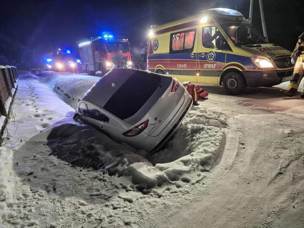 adzyyn de trafik kazasi 54 yasinda surucu hayatini kaybetti 36347