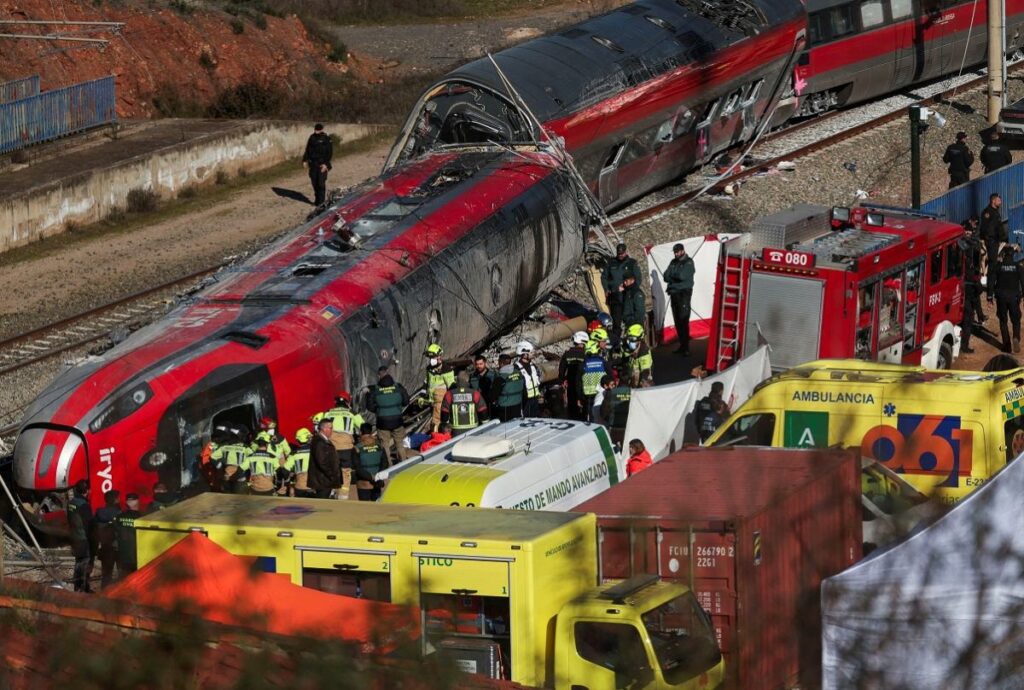 andaluzya da tren kazasi 45 kisi hayatini kaybetti ciaf ray kirilmasini onemli gosteriyor 37265