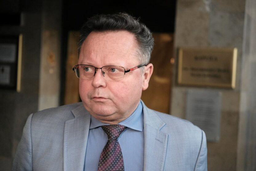 Andrzej szejna da saat i ddialari omega degil aciklamasi 36454