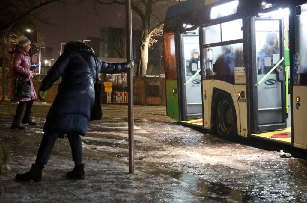 buzlu yollar hastaneleri yikti 39067