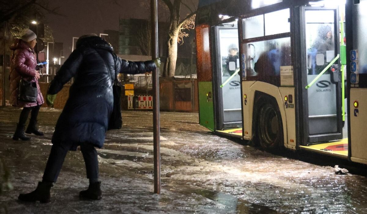 Buzlu yollar hastaneleri yikti 39067