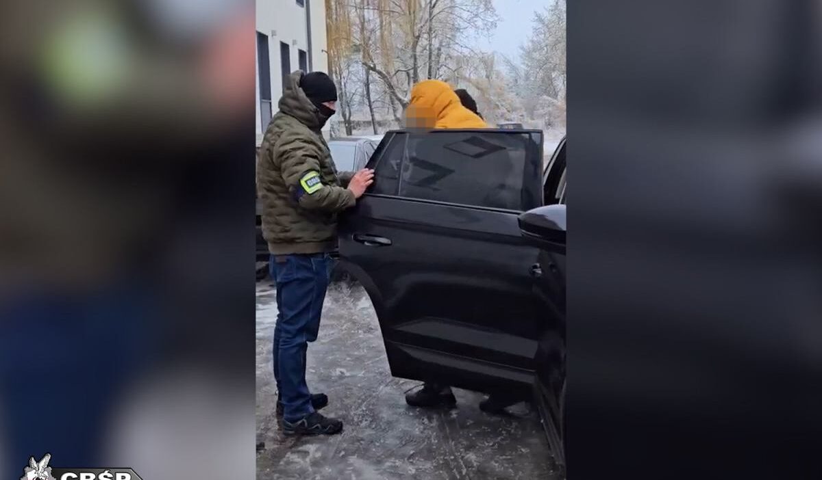 Cb p bungee grubuna bagli 10 influencer ve youtuber i gozaltina aldi 40084