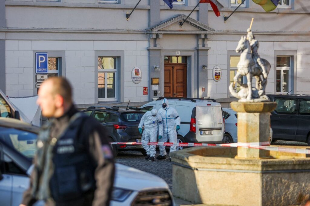 chribska belediye binasi nda silahli saldiri 1 olu 6 yarali 34739