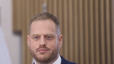 Cieszy ski putin e karsi sadece biz elestirme hakkina sahibiz 39477