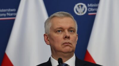 Cumhurbaşkanı nawrocki ile güvenlik şefleri gizli toplantıda seçim şüphelerini görüştü 4 Cumhurbaskani nawrocki ile guvenlik sefleri gizli toplantida secim suphelerini gorustu 33940