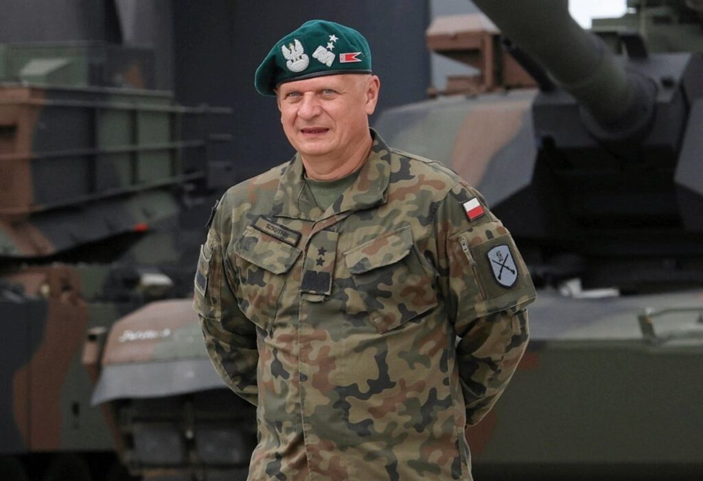 demir tumen komutani ordudan ayriliyor 33225