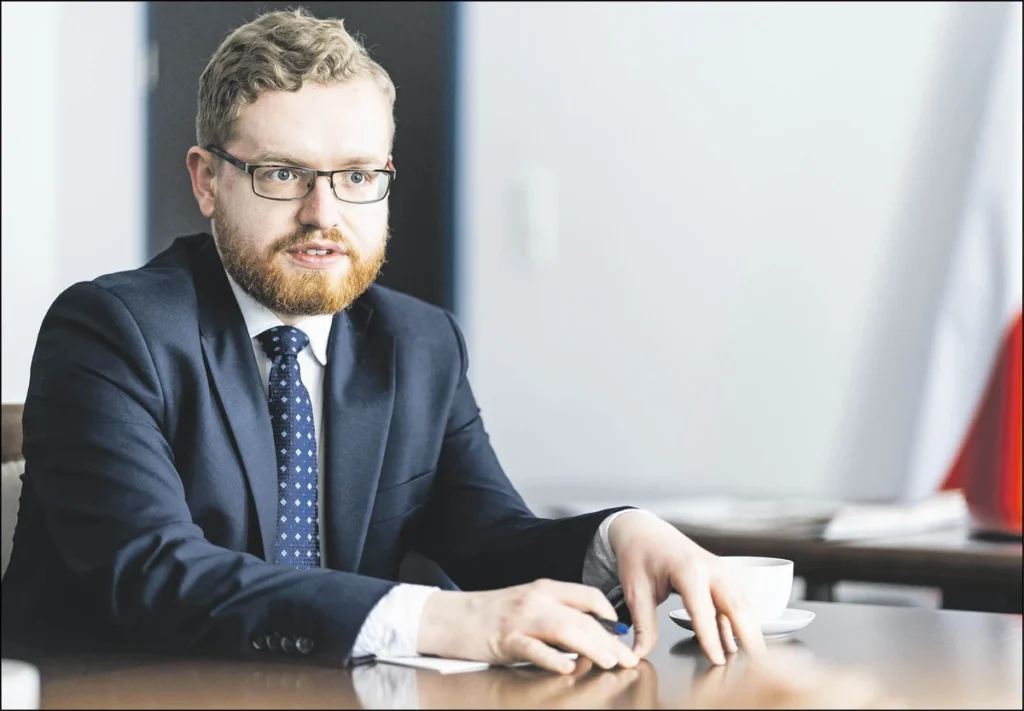 dijital bakanlik yas sinirlamalarinin etkili uygulanmasi oncelik 36166