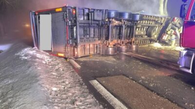 Dk60 yolu, ciechanów çıkışında kamyon kazası sonucu tamamen kapatıldı 3 Dk60 yolu ciechan w cikisinda kamyon kazasi sonucu tamamen kapatildi 38713