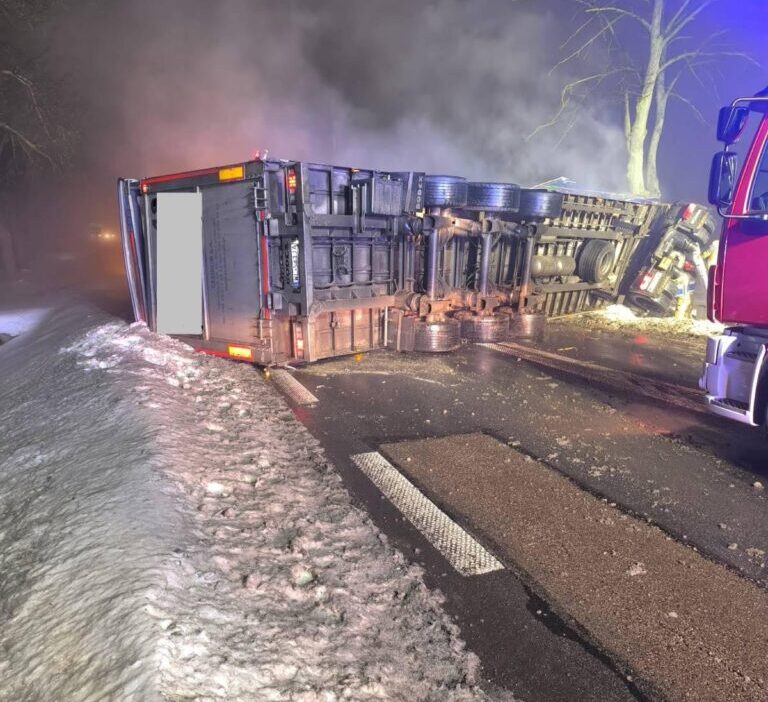 Dk60 yolu, ciechanów çıkışında kamyon kazası sonucu tamamen kapatıldı 1 Dk60 yolu ciechan w cikisinda kamyon kazasi sonucu tamamen kapatildi 38713