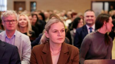 Egitim bakani nowacka dan dijorn saldirilari ve hukumet dijorn aciklamasi 34869