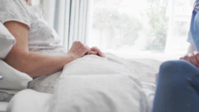 Hastanelerde yaşlı bakımı: evde bakım eksikliği yarattığı sorunlar 3 Hastanelerde yasli bakimi evde bakim eksikligi yarattigi sorunlar 38801