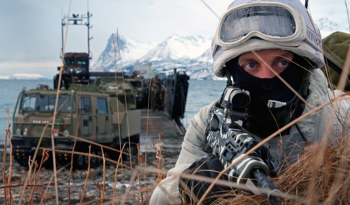 I ngiltere nin askeri hareketleri ve savunma guclendirme planlari 33911