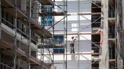 I nsaat calisanlarinin maasini odemeyenlere marangozun i ntikami 40245