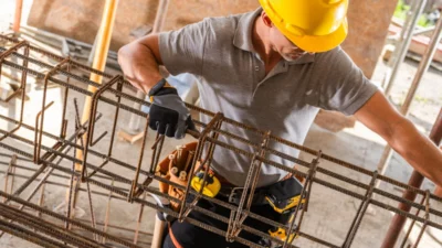 I sletme piyasa gucu ve maas farkliliklari uzerine yeni bulgular 39914