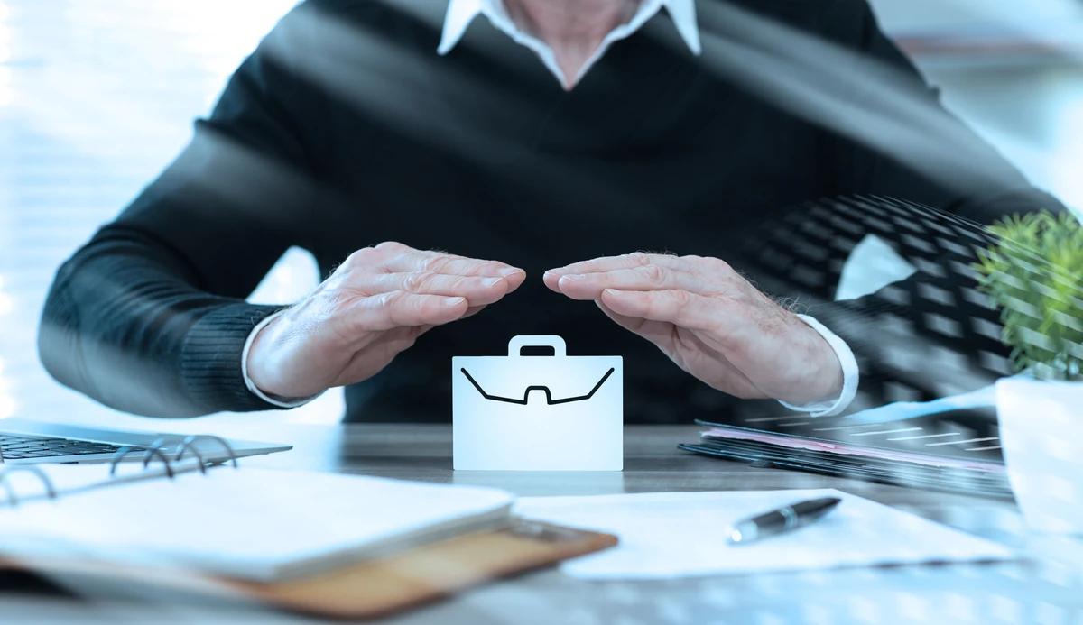 I sletmelerde sorumluluk yonetimi ve yasal riskler 38550