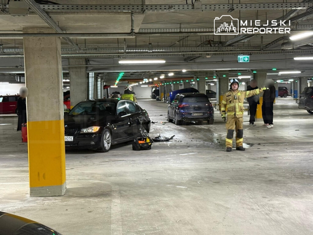 janki alisveris merkezi otoparkinda bmw ile volkswagen carpisti kazada yaralanan olmadi sorumlu i lk tespite gore bmw surucusu 37363