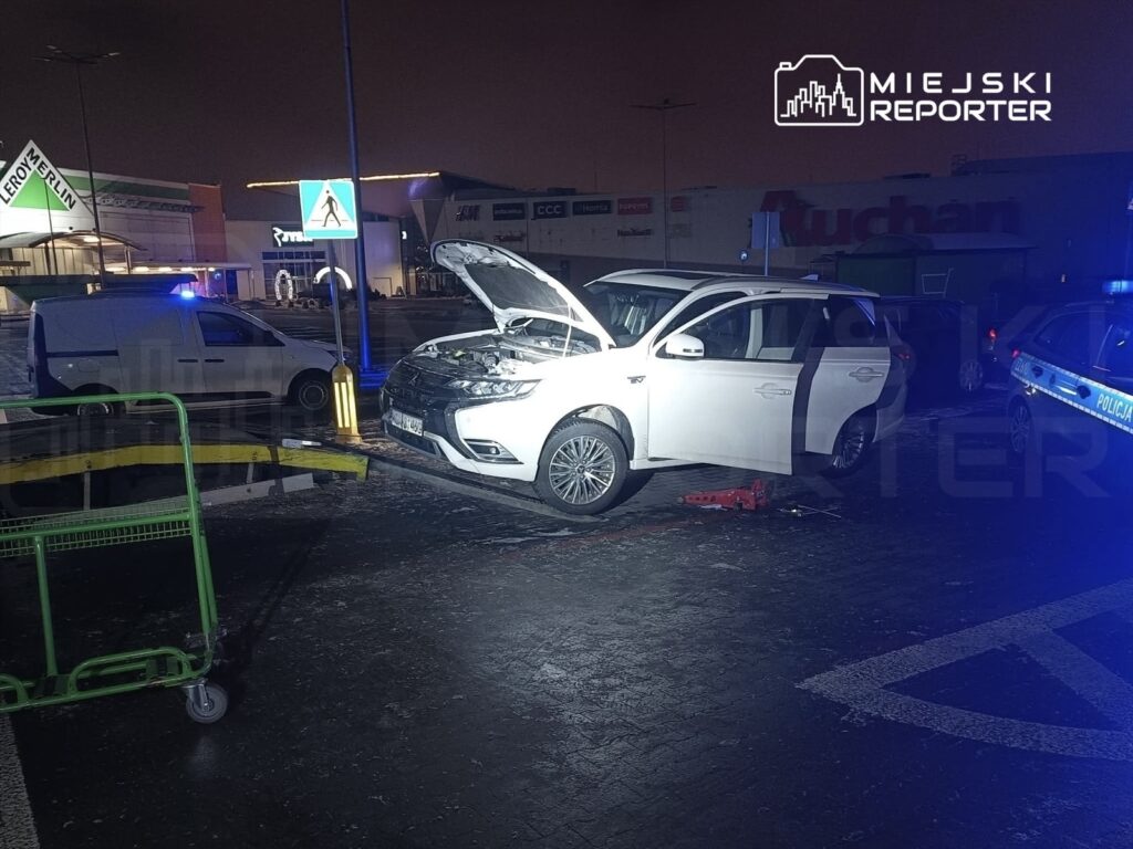 janki alisveris merkezi otoparkinda otomobil hirsizigi girisimi 37027