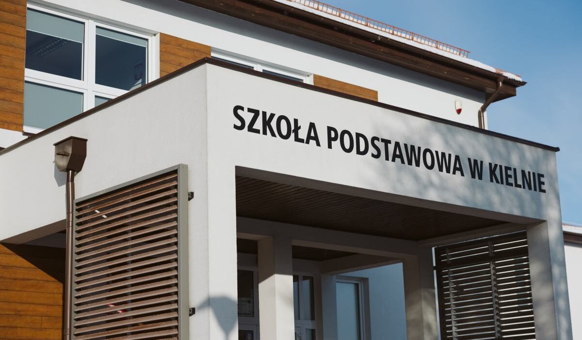 Kielnie okulunda krzyz tartışması: öğretmenin açıklamaları ve mesleğe dönüş 1 Kielnie okulunda krzyz tartismasi ogretmenin aciklamalari ve meslege donus 39445