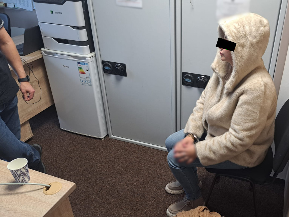 kurye sirketi calisani sistem i le 150 bin z oty dolandirdi 36355