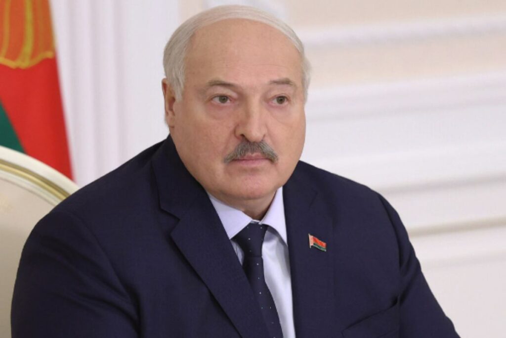 lukasenko nun belarus ordusunda beklenmedik askeri kontrolu 37396