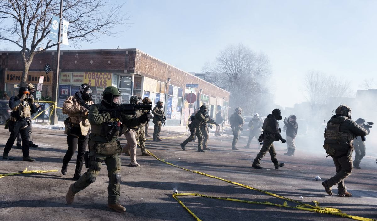 Minneapolis'te ölüm sonrası protestolar ve ulusal muhafızların gönderilmesi 1 Minneapolis te olum sonrasi protestolar ve ulusal muhafizlarin gonderilmesi 37721