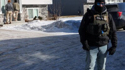 Minnesota da ice de yeni donusum protestocularla gorusme yasak ve suc gecmisi sarti 39829