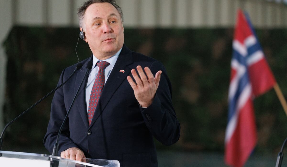 Norvec rusya nin nukleer tasiyiciligini kola da uyardi 36014