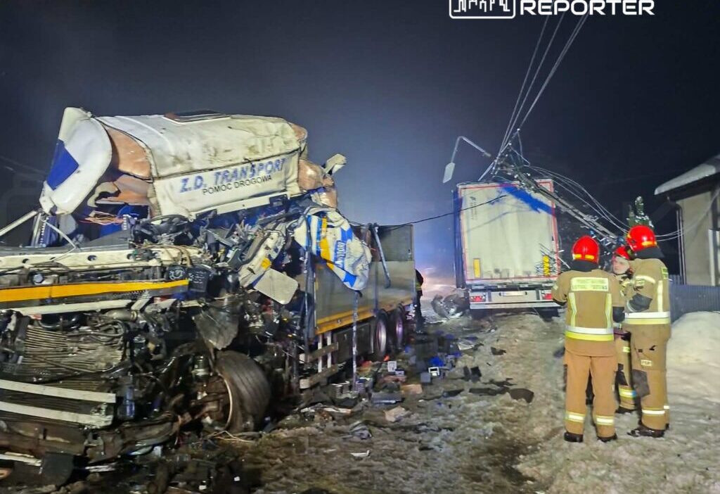 Nowodworski de kamyon carpismasi yol kapali i ki surucu hastanede 33401