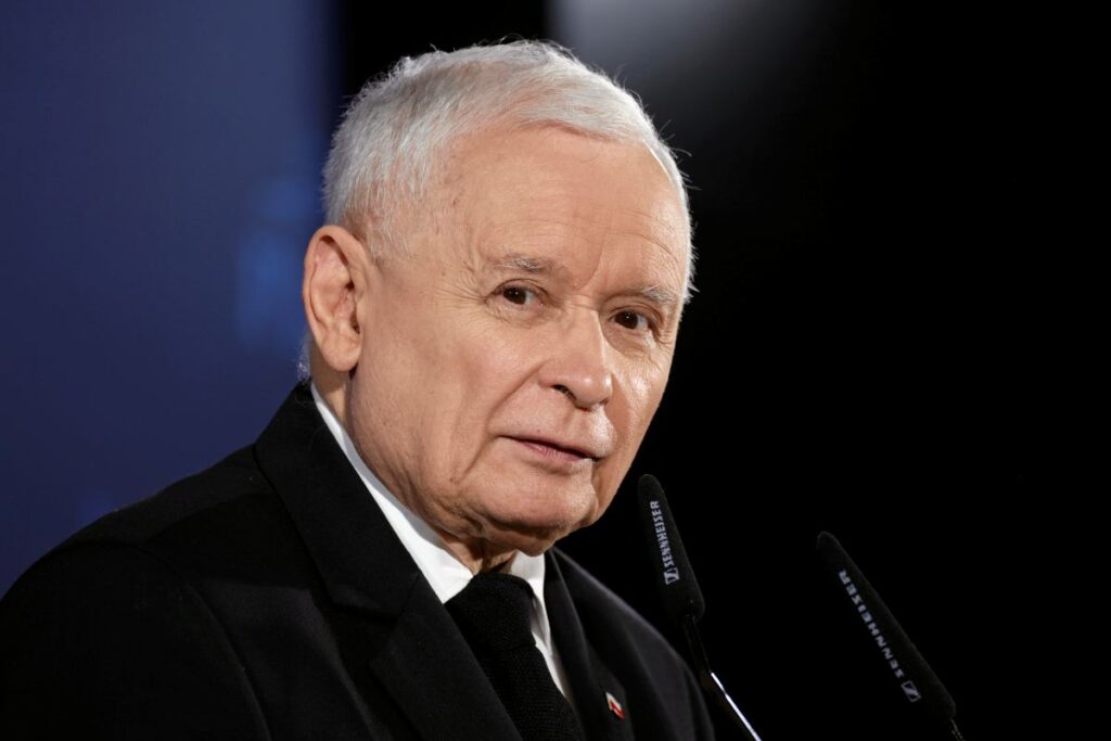 pis toplantisi baskanin yoklugunda kaczy ski hastanede gerginlik artiyor 39941